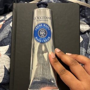 L'OCCITANE shea butter hand cream(brand new out of box)
